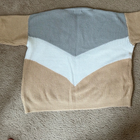 Sweater - Picture 3 of 4